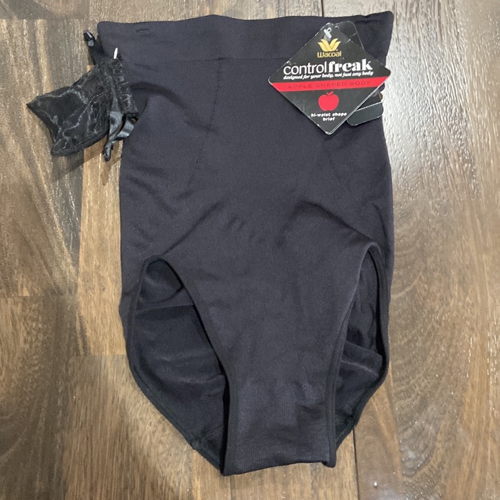 Wacoal control freak apple shaped body hi waist shape brief black small NWT